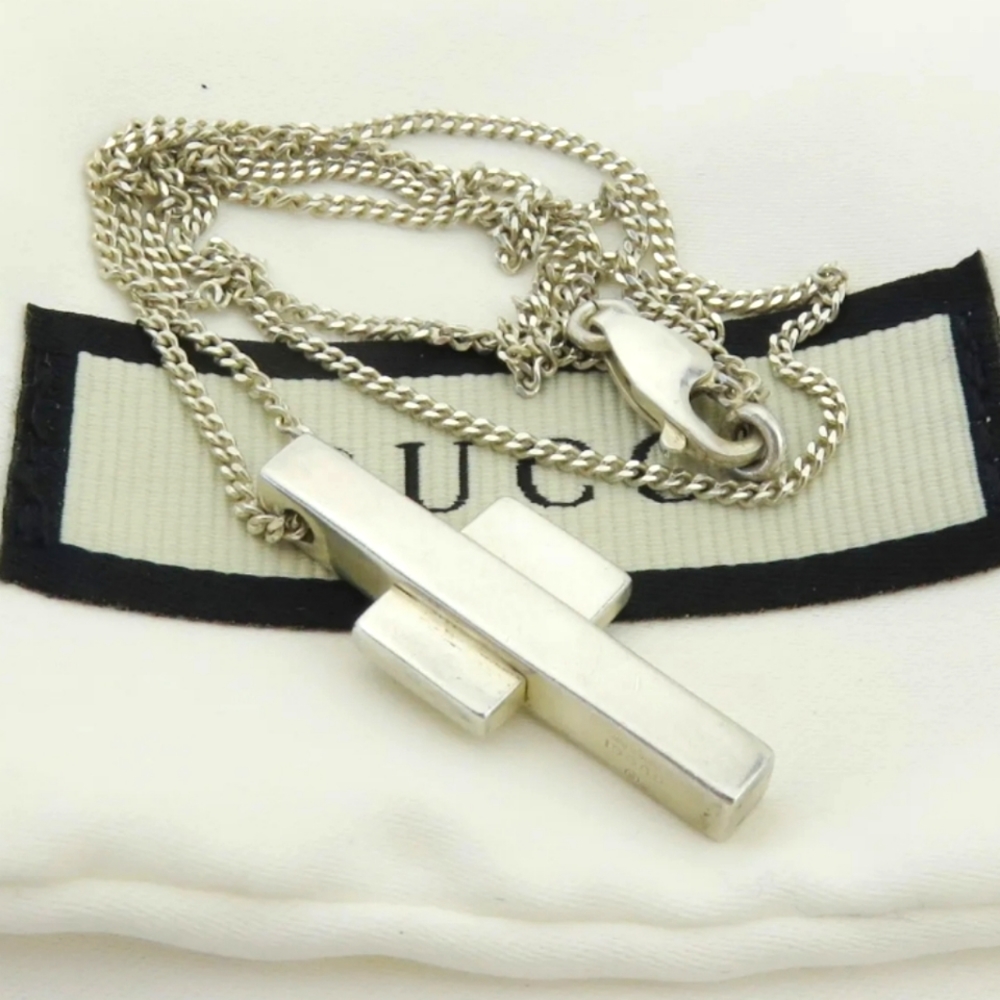 - Gucci Luxury Cross ✝️ Sterling Silver Necklace